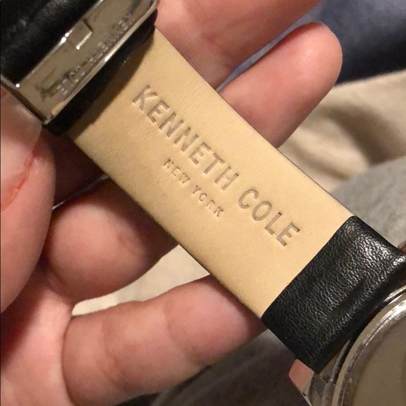 Kenneth Cole Watch - Picture 5 of 5
